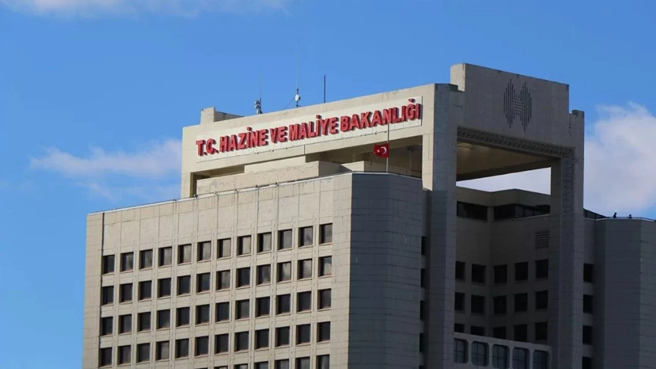 Hazine ve Maliye Bakanlığı Emekli Maaşlarına İlişkin Haberleri Yalanladı