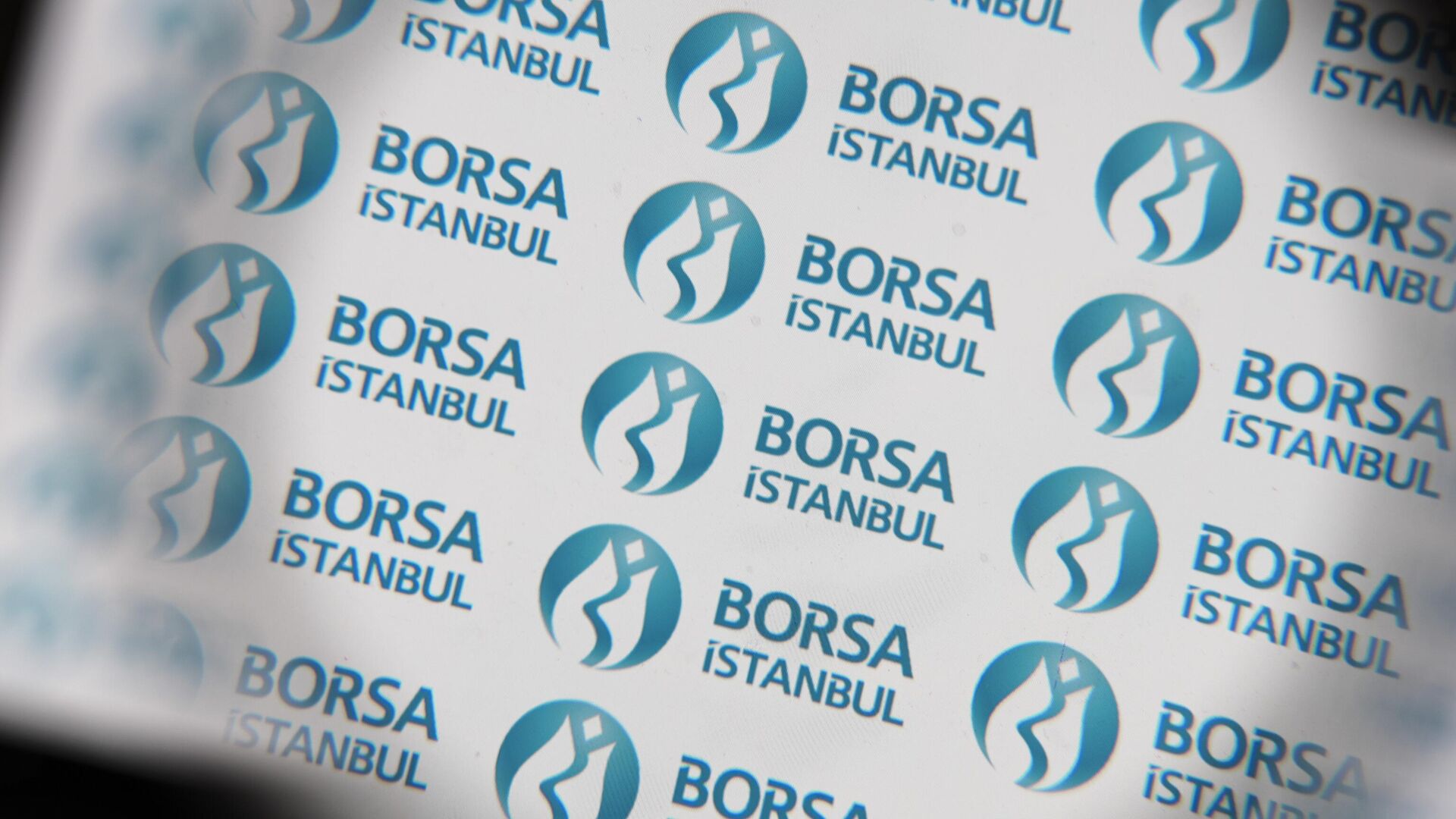 Borsa İstanbul Yükselişle Açıldı, Gözler Küresel Gündemde