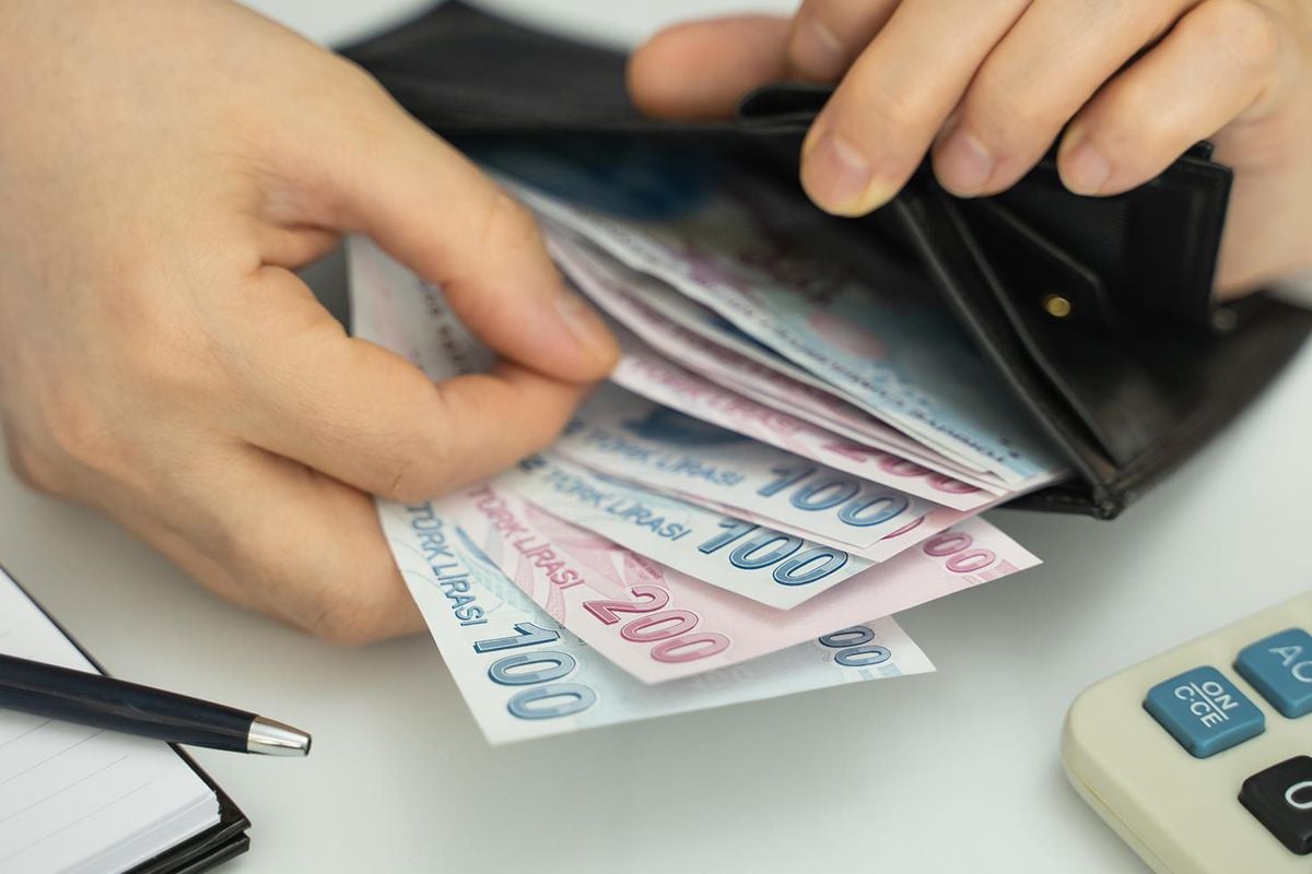 Yargıtay'dan Emsal Karar: Tarım ve Ev Hizmetleri Çalışanları İhbar Tazminatı Alabilecek